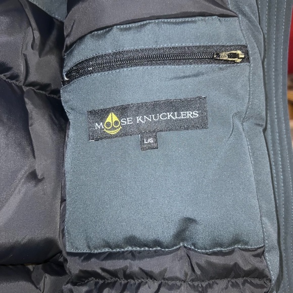 !!NEW!! KIDS UNISEX MOOSE KNUCKLES BOMBER!! - Picture 7 of 9